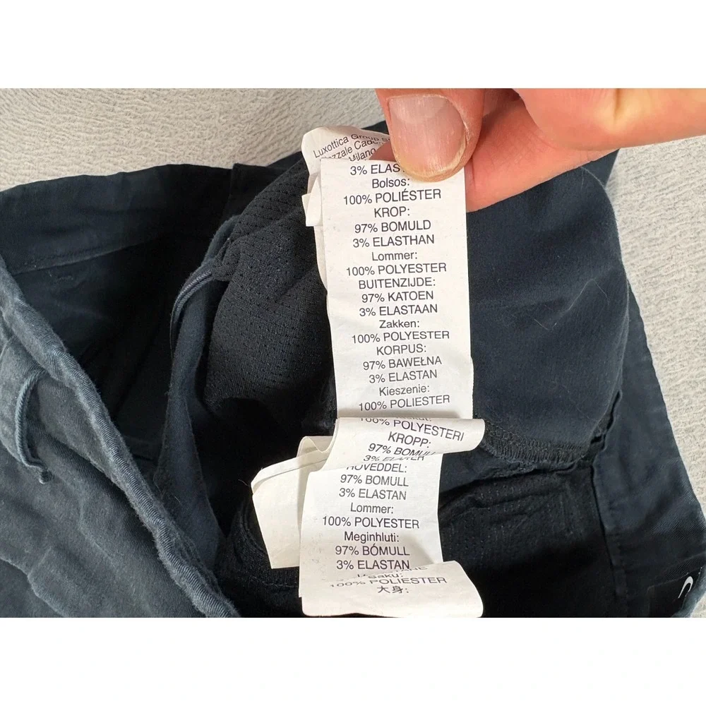 Oakley Cotton Blend Regular Fit Chino Shorts (Men's 32) Black - 10